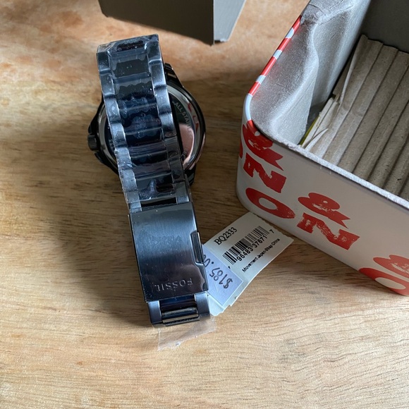 NWT Fossil Gunmetal Grey Watch - Picture 3 of 4